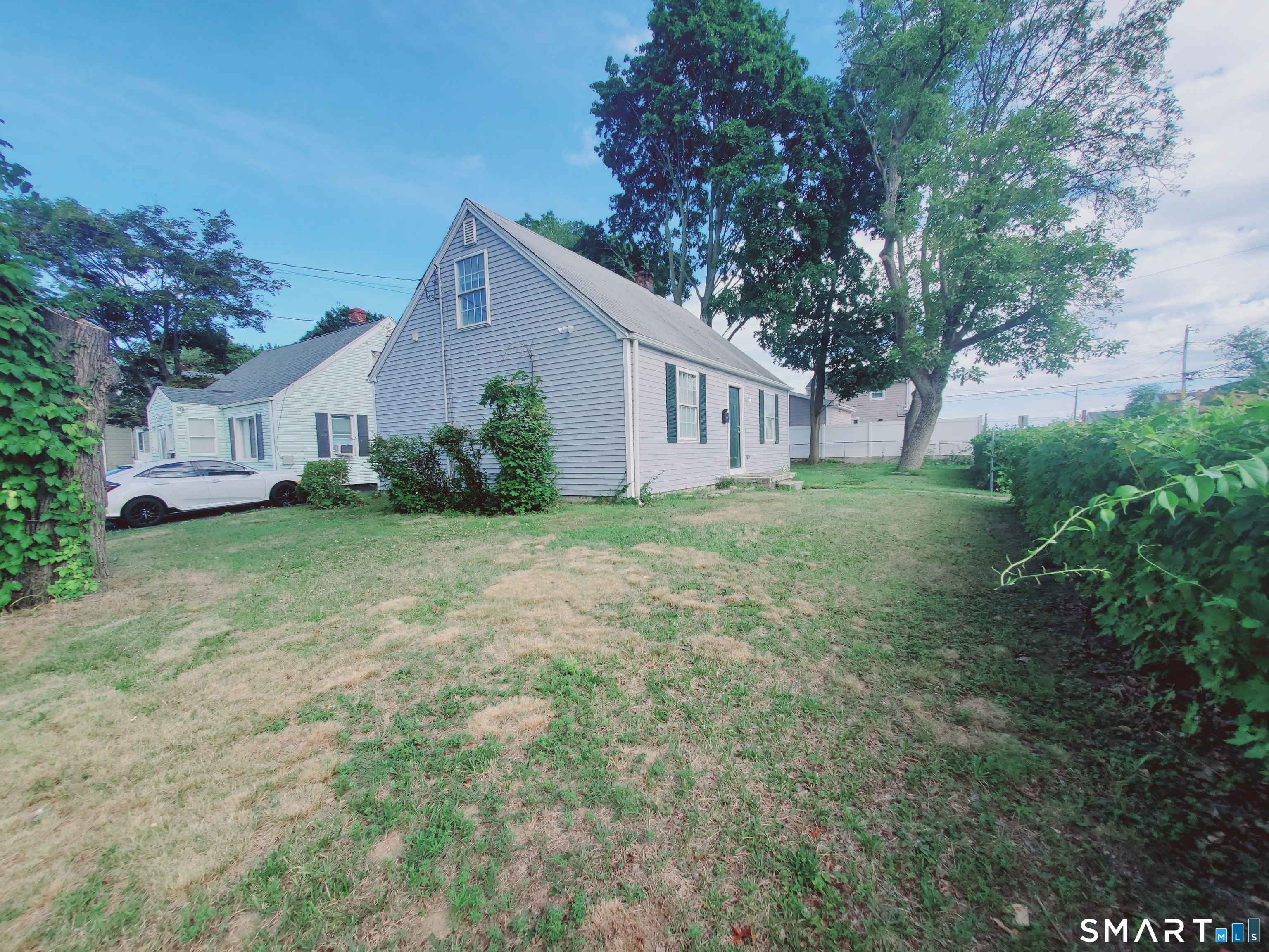 575 Burnsford Avenue, Bridgeport, CT 06606 | For Sale at $380,000