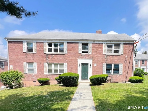  condo home for sale located at 1068 East Main Street, apt 4, Stamford, CT 06902