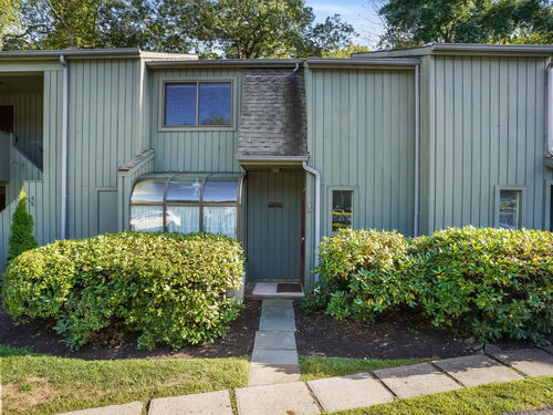  townhouse condo for sale located at 123 Old Belden Hill Road, apt 40, Norwalk, CT 06850