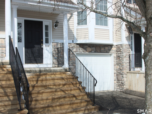  townhouse condo for sale located at 304 Sienna Drive, 304, Danbury, CT 06810