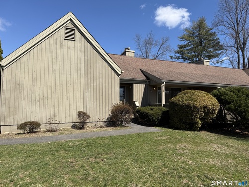  condo home for sale located at 133 Bannock Lane, b, Stratford, CT 06614