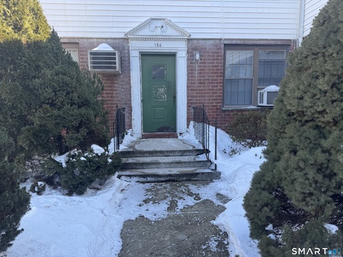  condo home for sale located at 186 Louisiana Avenue, d, Bridgeport, CT 06610