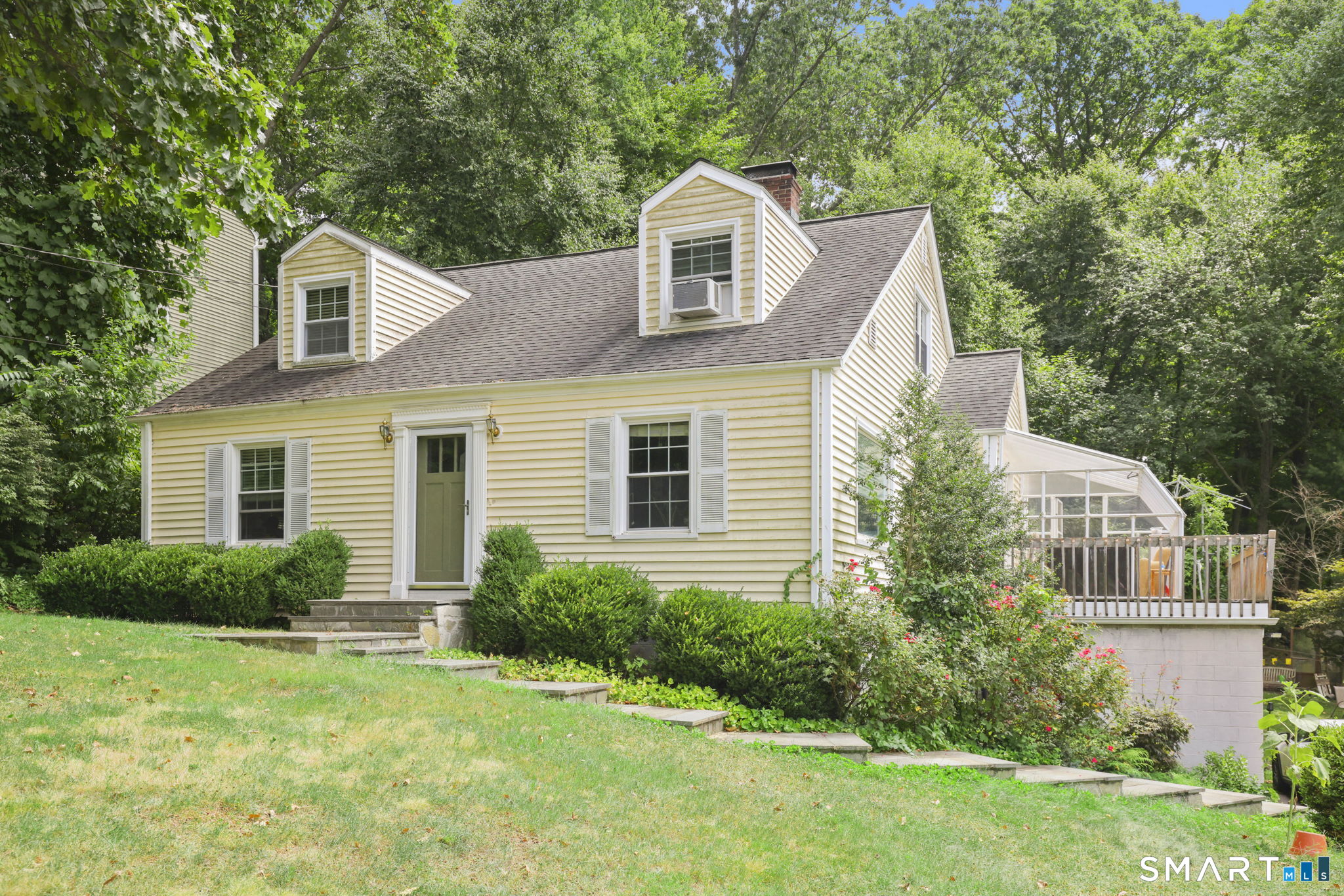 22 Beverly Road, Trumbull, CT 06611 | For Sale at $529,900