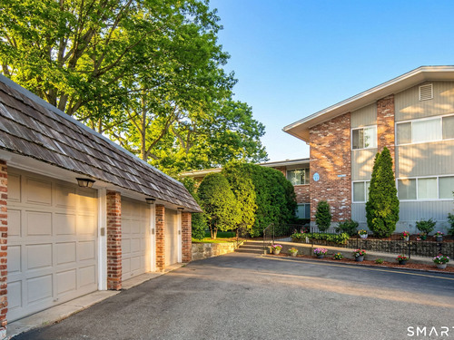  condo home for sale located at 49 Southport Woods Drive, 49, Fairfield, CT 06890