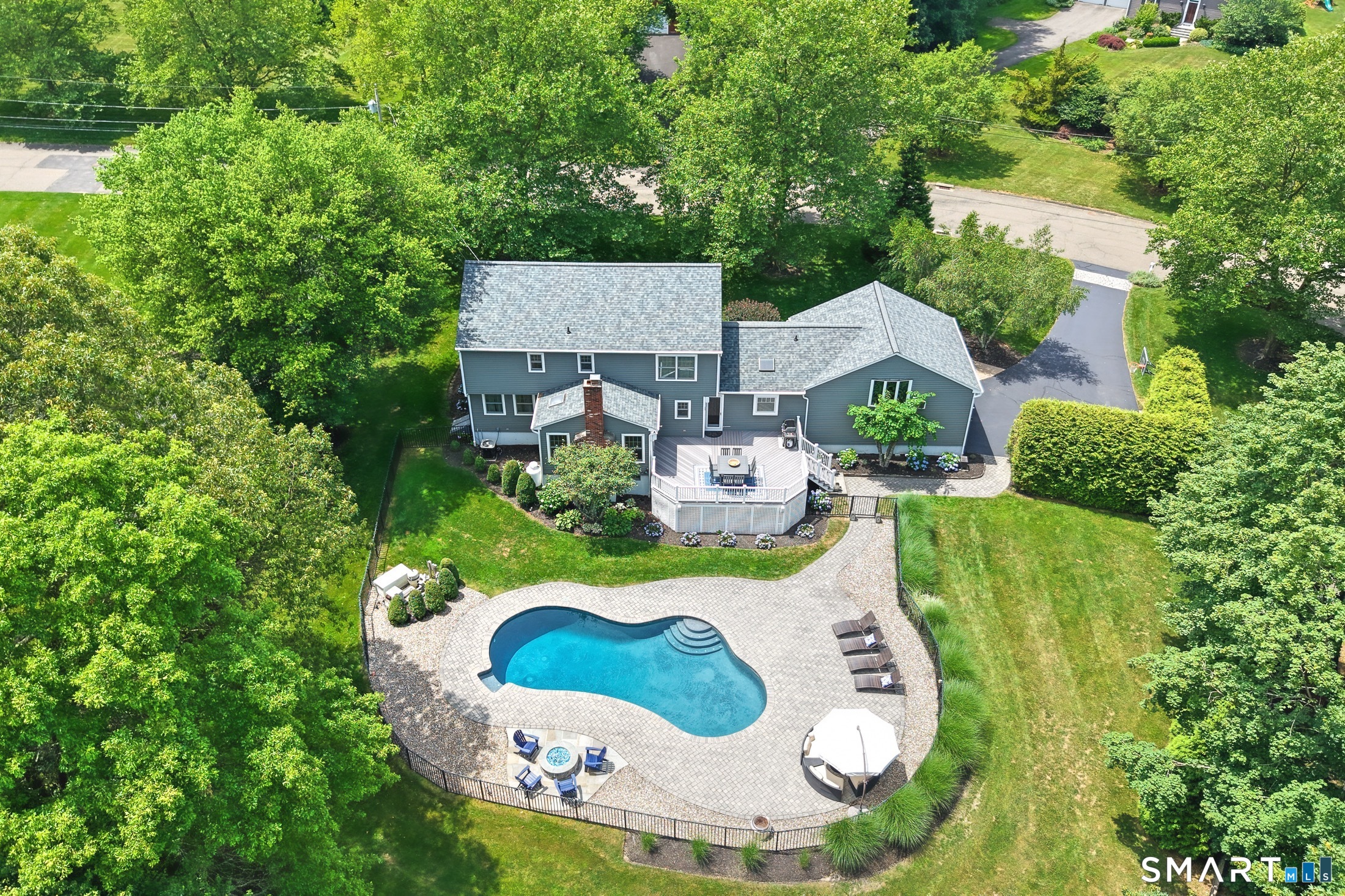 10 Doe Hollow Drive, Trumbull, CT 06611 | For Sale at $1,190,000