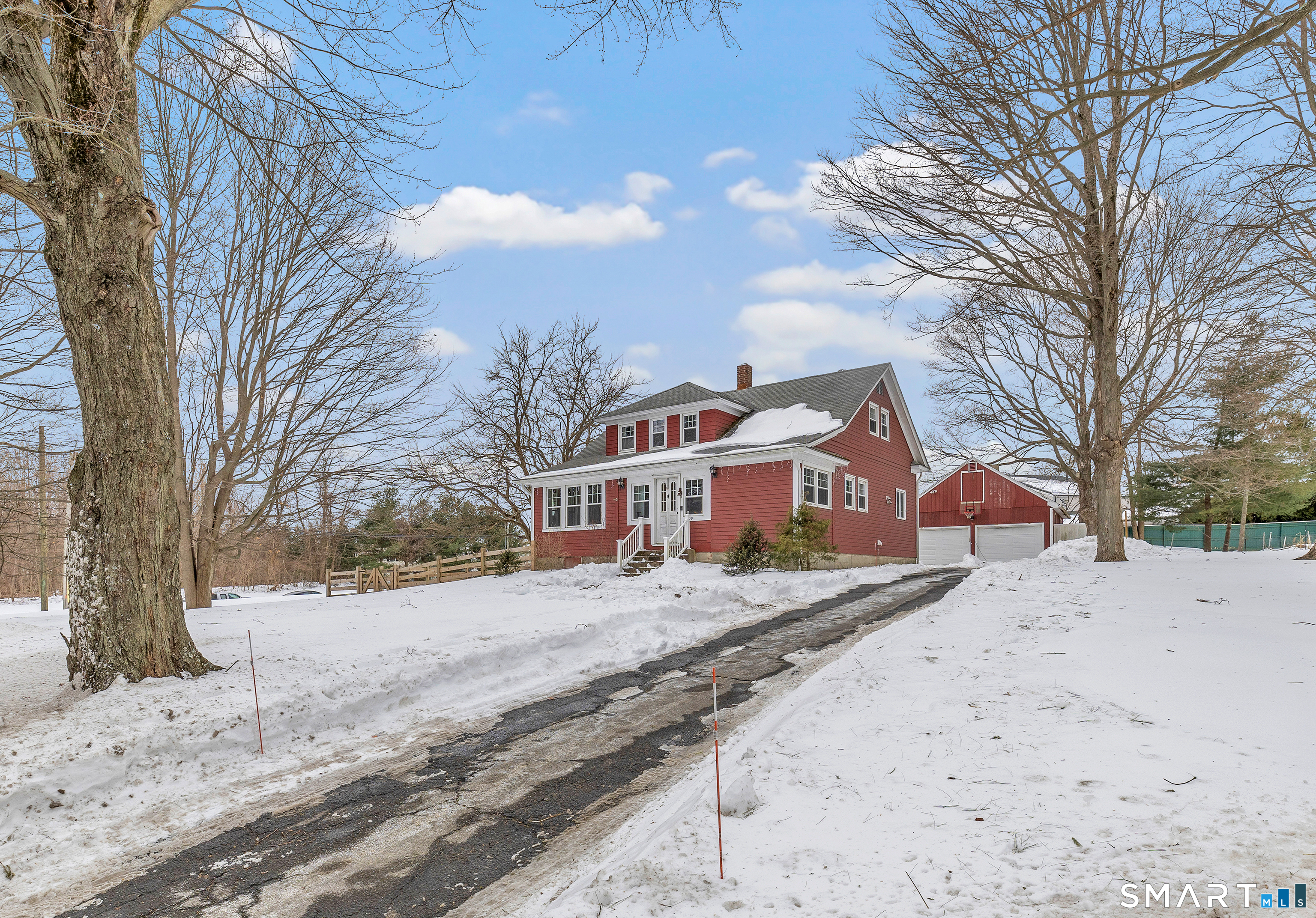 699 Daniels Farm Road, Trumbull, CT 06611 | For Sale at $599,000
