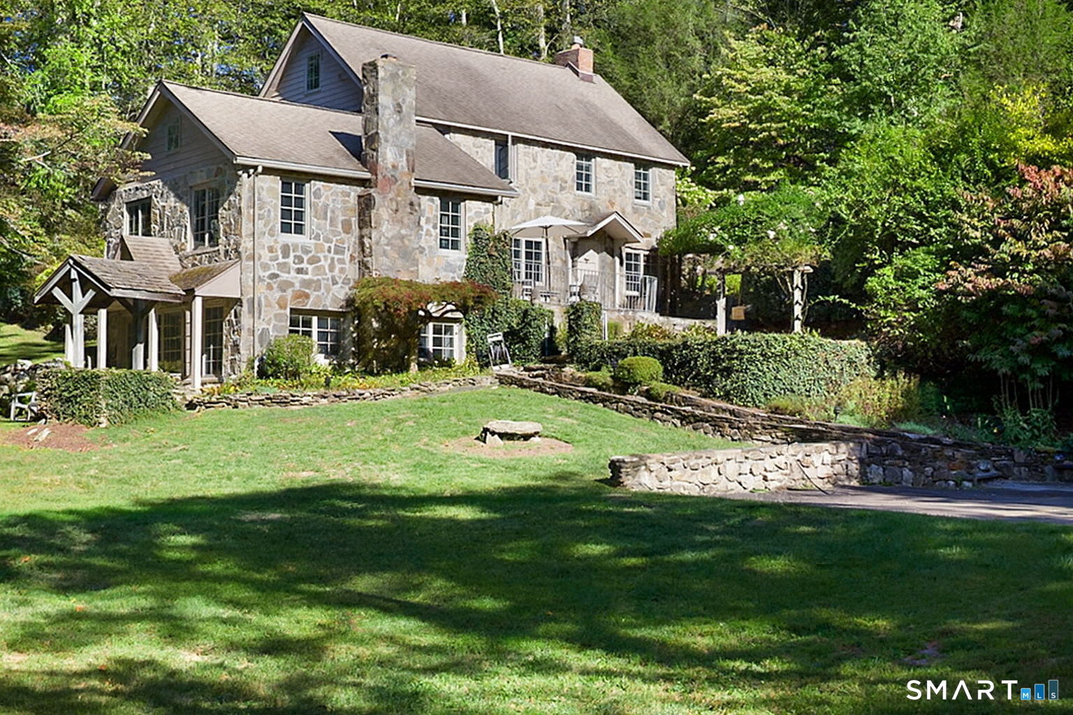 10 Charcoal Hill Road, Westport, CT 06880 | For Sale at $2,250,000