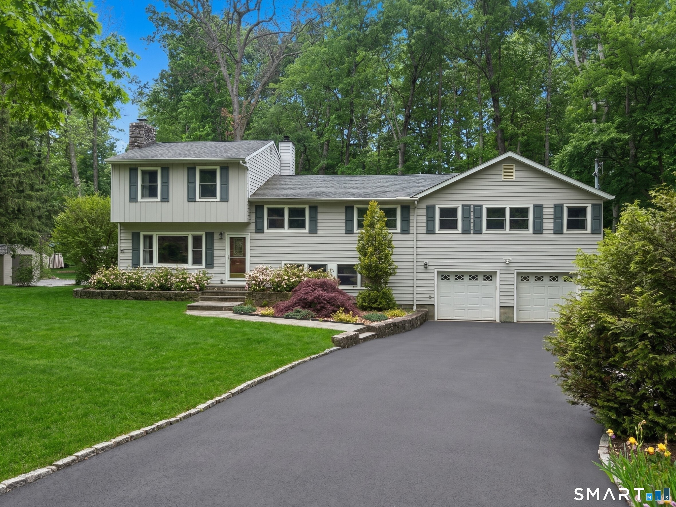 8 Marilyn Road, Brookfield, CT 06804 | For Sale at $729,000