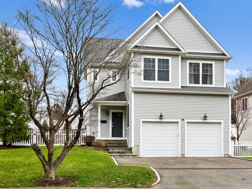  single family home for sale located at 302 High Street, Fairfield, CT 06824