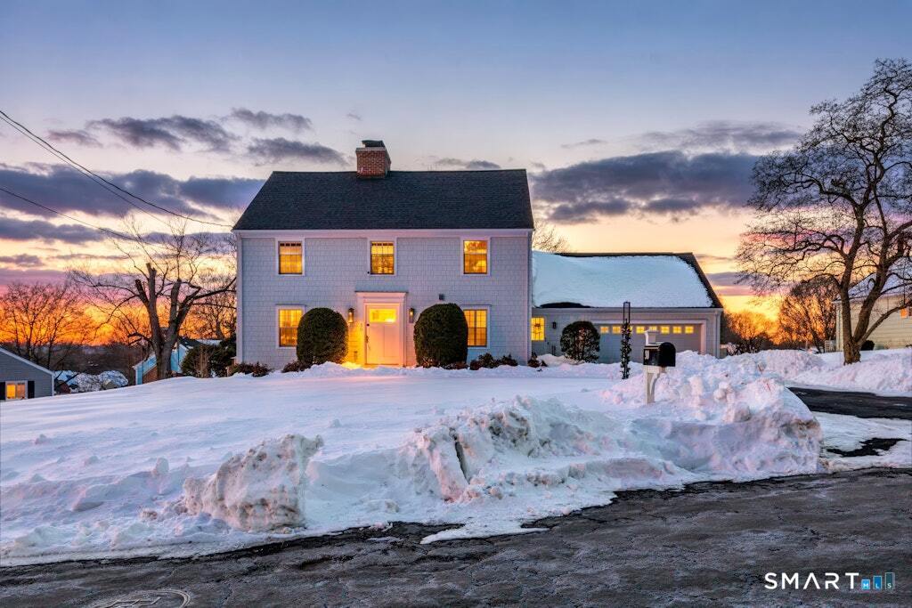 30 Windy Ridge, Trumbull, CT 06611 | For Sale at $765,000