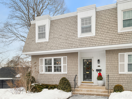  townhouse condo for sale located at 164 Summer Street, apt a, New Canaan, CT 06840