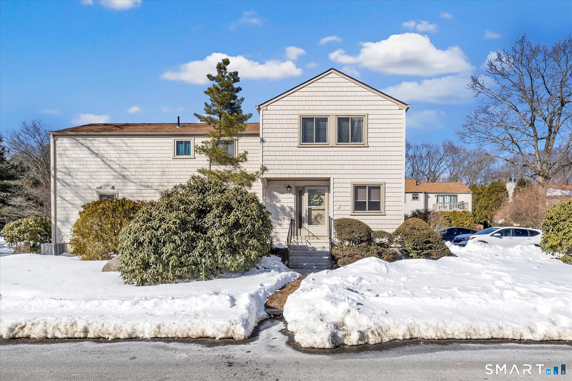 82 River Bend Road, d, Stratford, CT 06614 | For Sale at $359,000