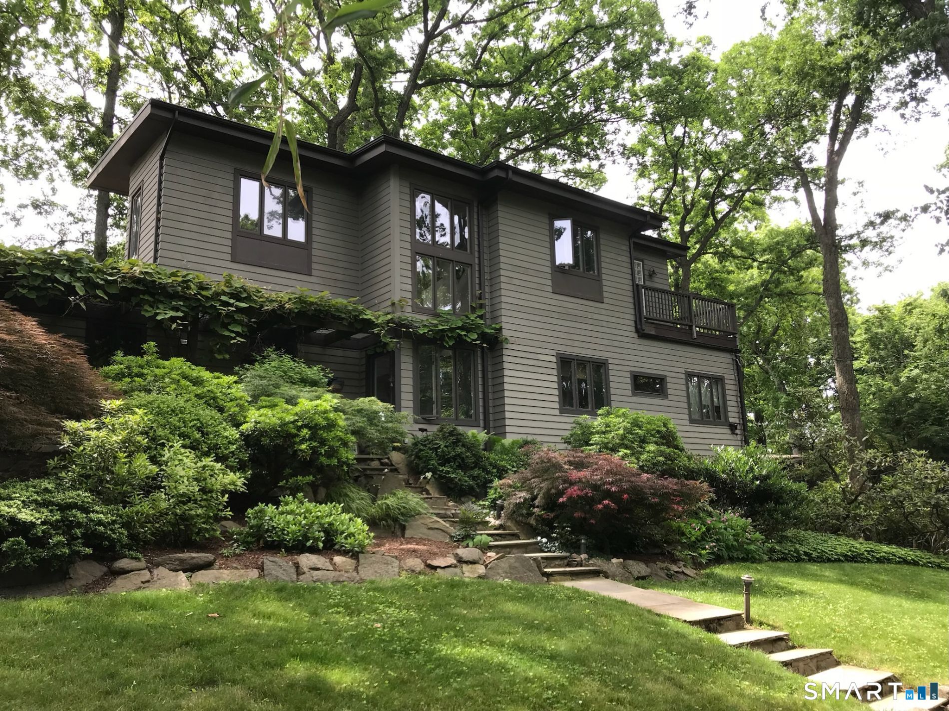 31 Splitrock Road, Norwalk, CT 06854 | For Sale at $1,959,000