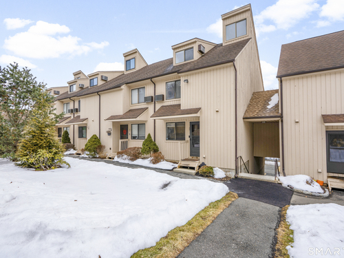  townhouse condo for sale located at 19 Woodway Road, #26, Stamford, CT 06907