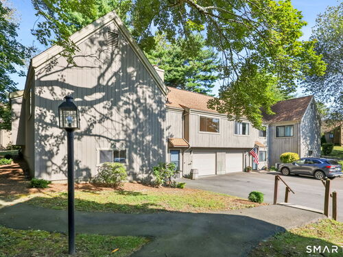  townhouse condo for sale located at 488 Commanche Lane, Stratford, CT 06614