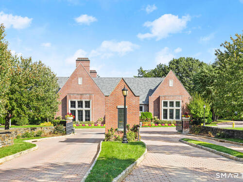  condo home for sale located at 77 Havemeyer Lane, 301, Stamford, CT 06902