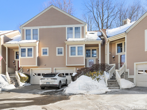  townhouse condo for sale located at 59 Brittania Drive, 59, Danbury, CT 06811