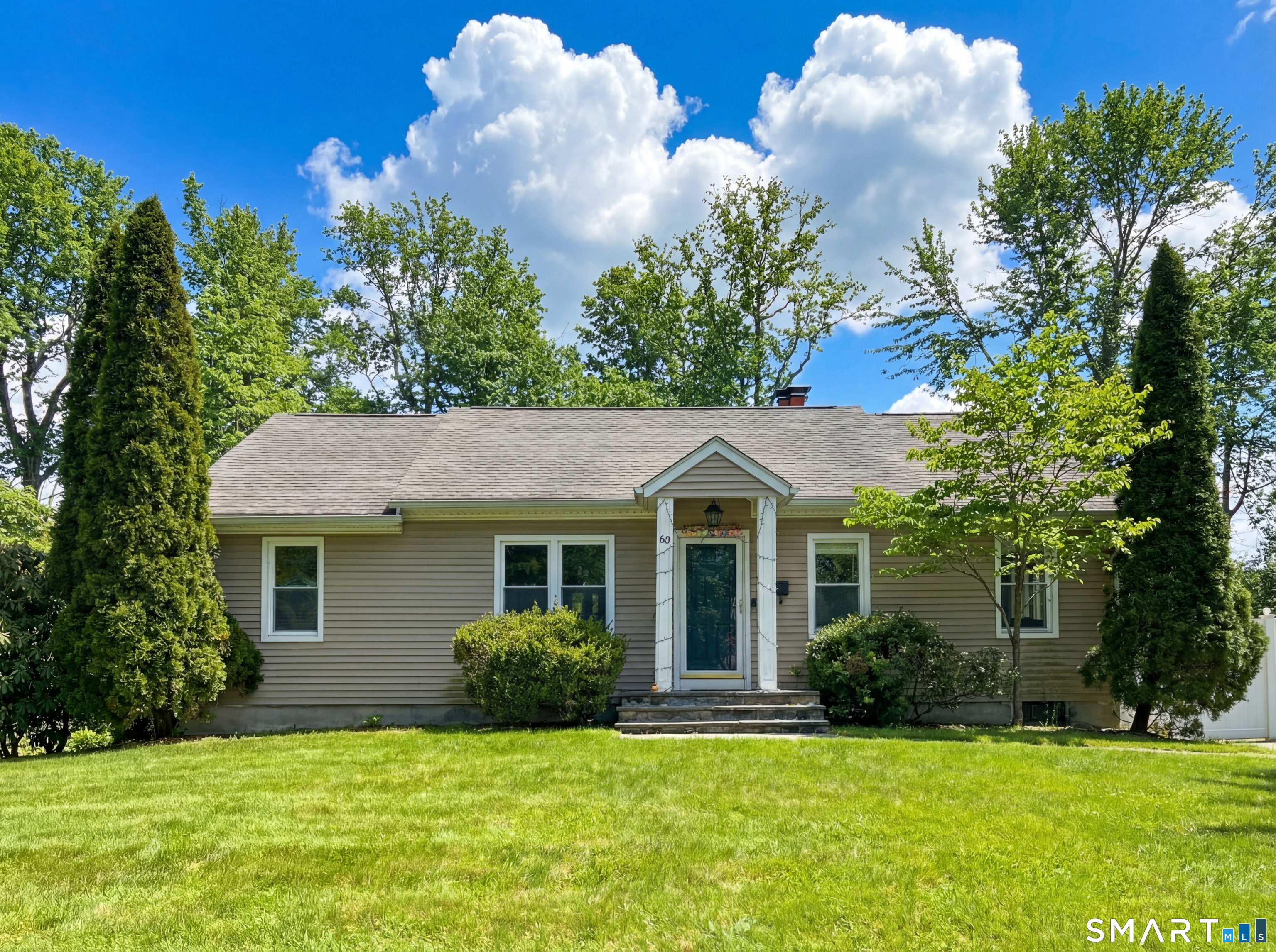 62 Ridge Park Avenue, Stamford, CT 06905 | For Sale at $684,999