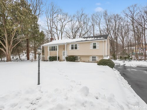  single family home for sale located at 10 Oakwood Court, Norwalk, CT 06850