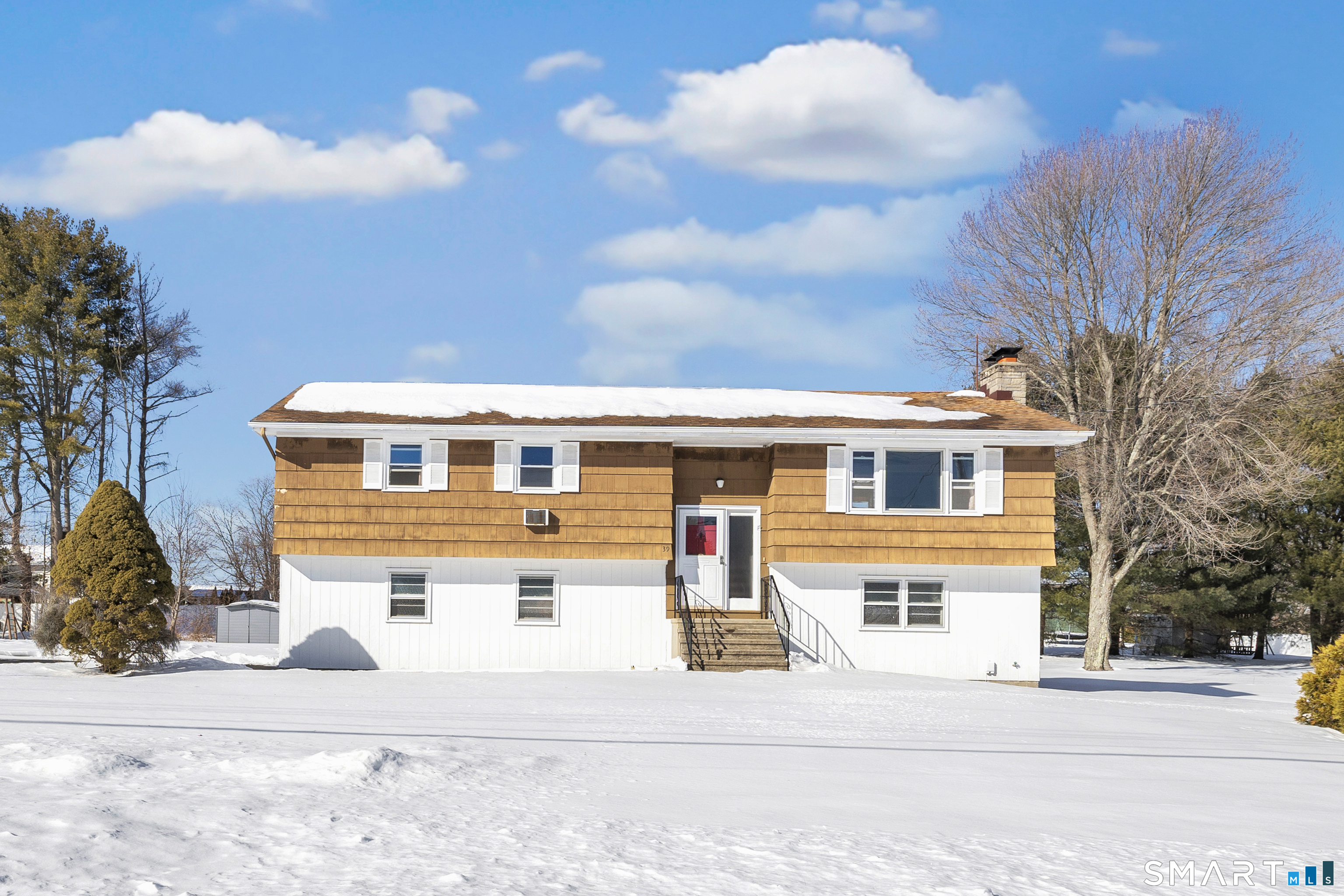 39 Zephyr Road, Trumbull, CT 06611 | For Sale at $599,000