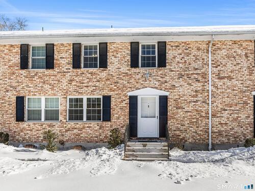  townhouse condo for sale located at 39 Woodway Road, apt c7, Stamford, CT 06907
