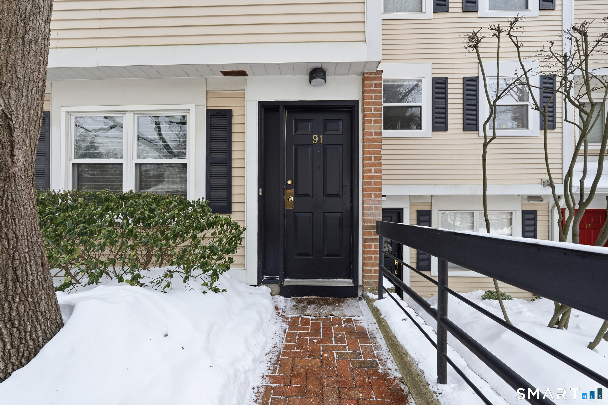 91 Highland Road, 91, Stamford, CT 06902 | For Sale at $430,000