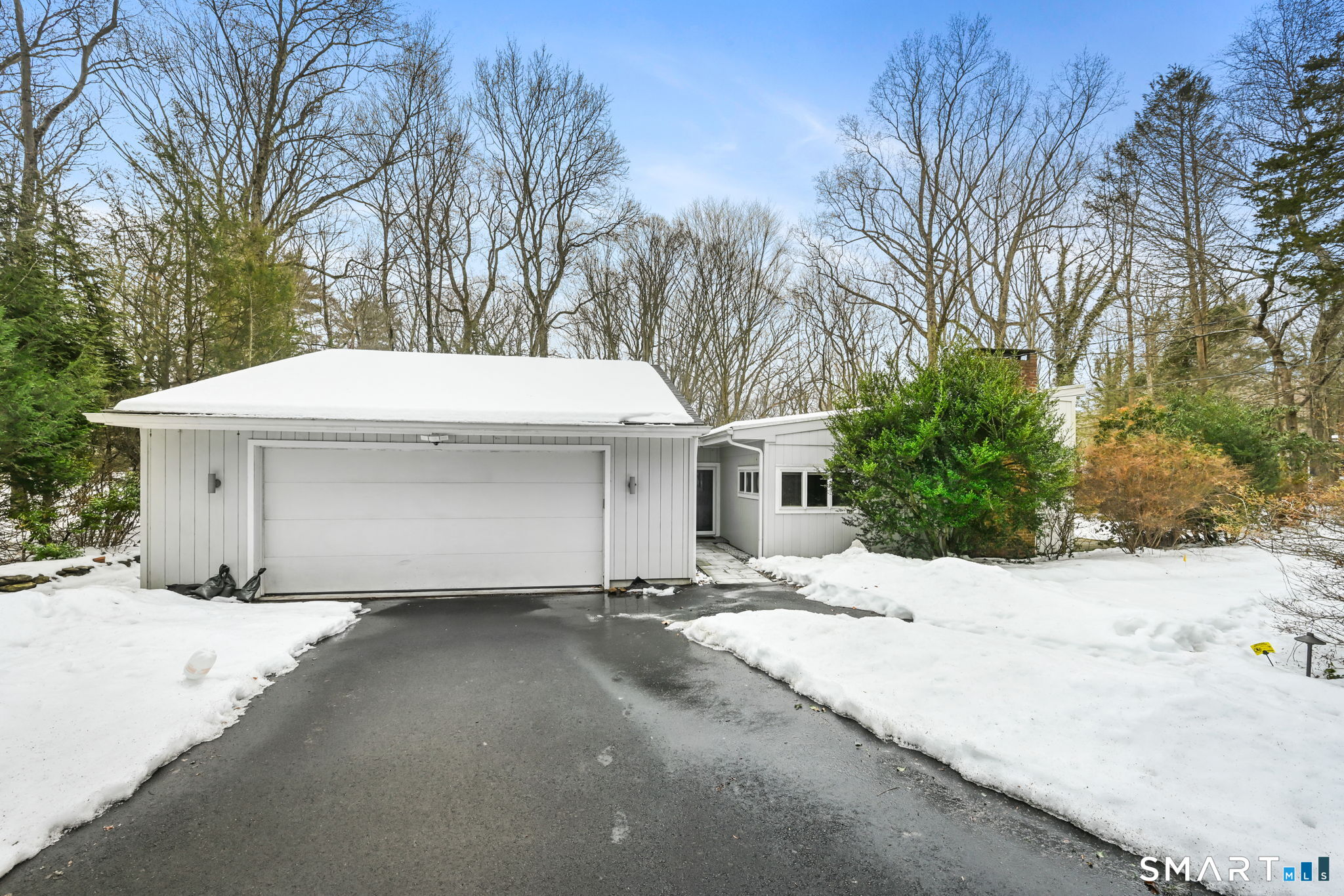 15 Four Brooks Circle, Stamford, CT 06903 | For Sale at $815,000