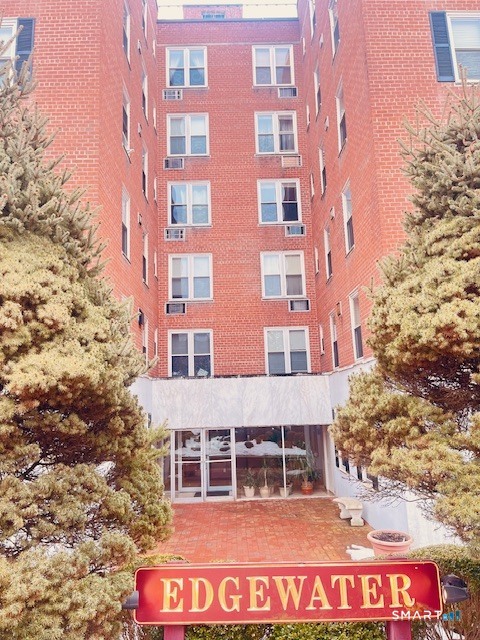 7 4th Street, apt 3h, Stamford, CT 06905 | For Sale at $349,000