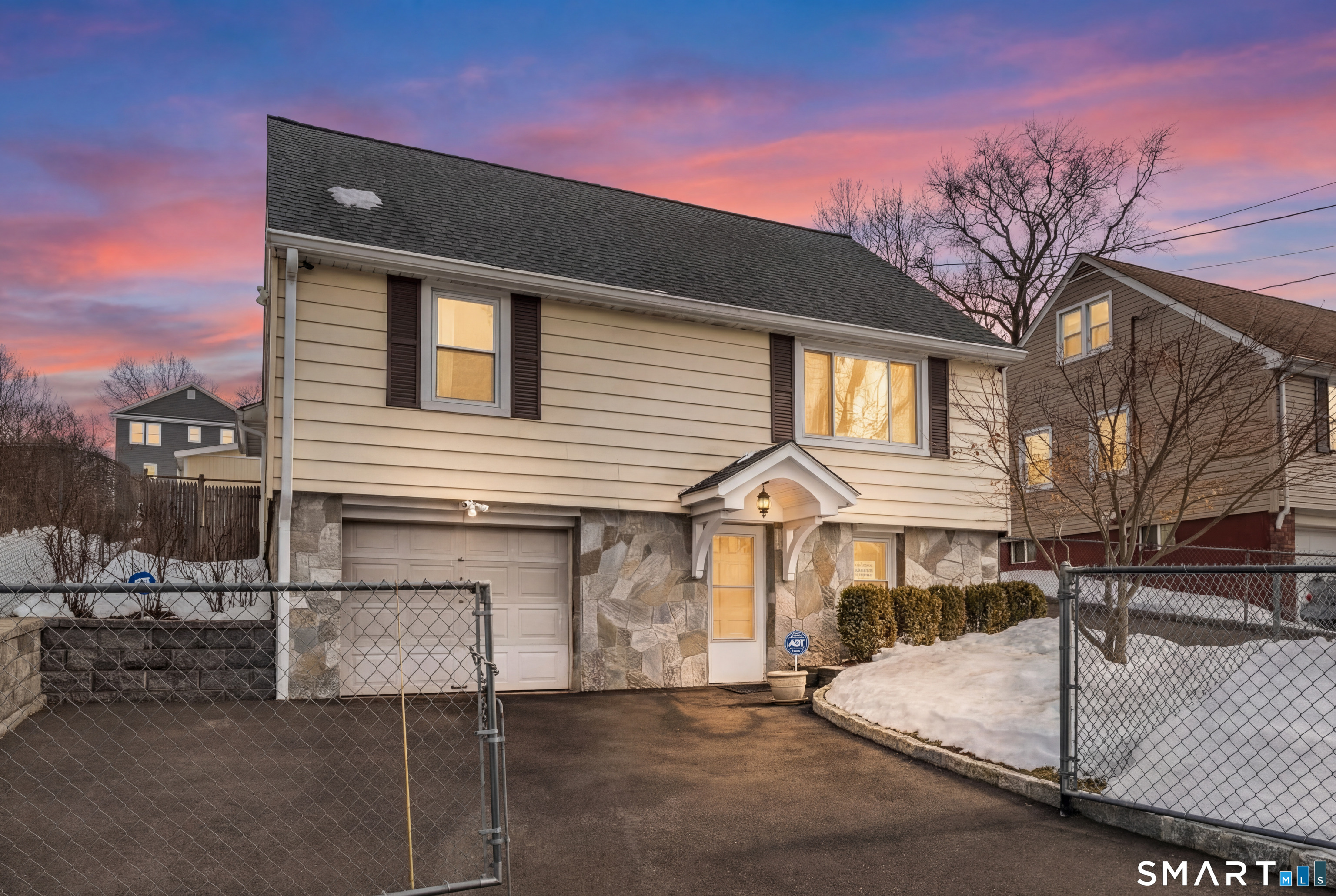 46 Oakleaf Street, Bridgeport, CT 06606 | For Sale at $435,000