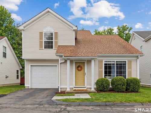  townhouse condo for sale located at 40 Oenoke Place, apt 13, Stamford, CT 06907