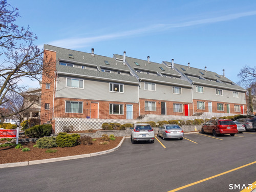  townhouse condo for sale located at 61 Grove Street, apt d, Stamford, CT 06901
