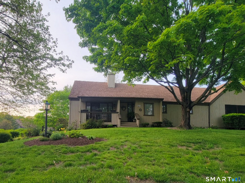  townhouse condo for sale located at 546 North Trail, b, Stratford, CT 06614