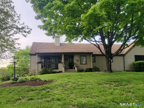  townhouse condo for sale located at 546 North Trail, b, Stratford, CT 06614