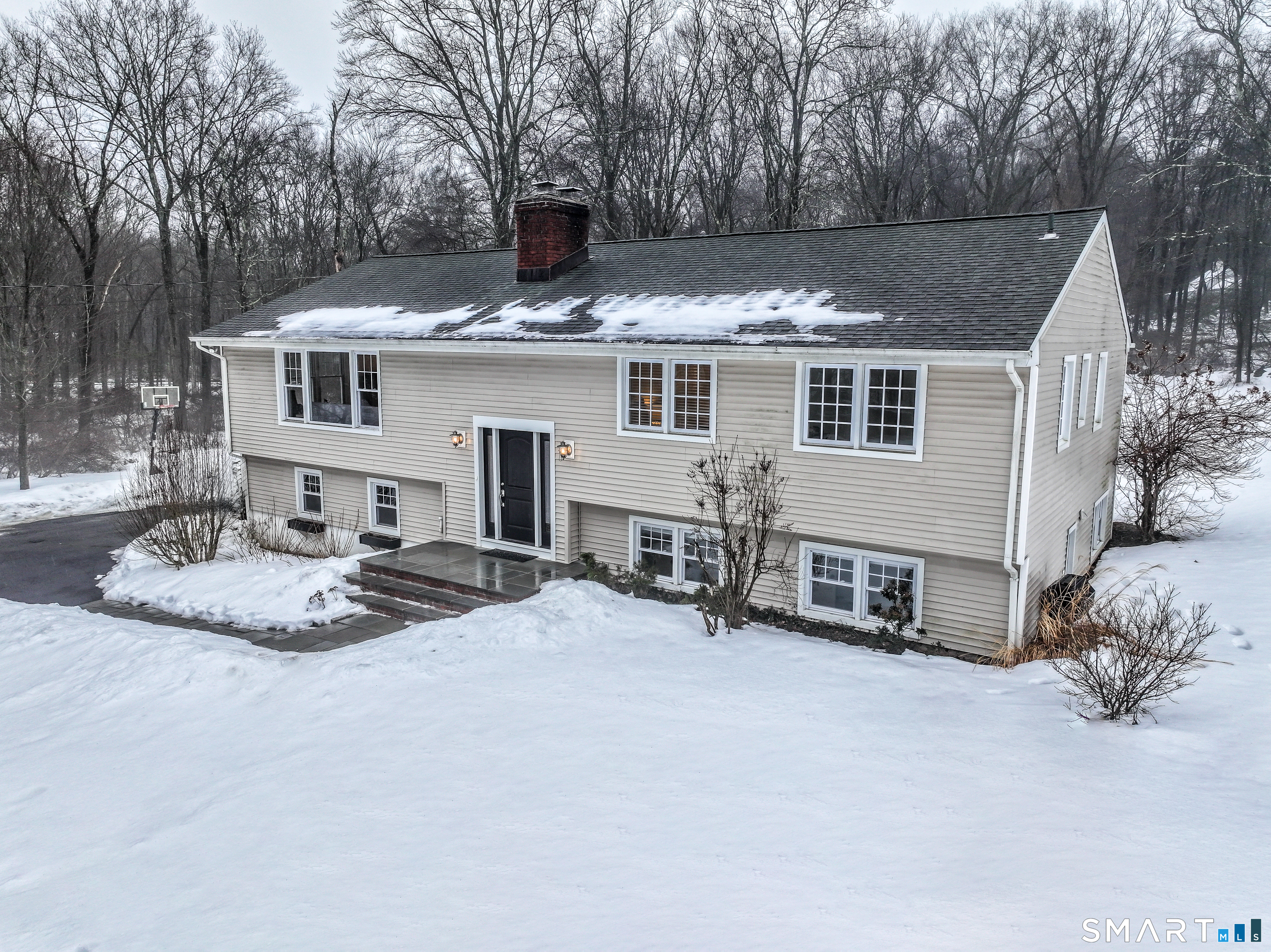 221 Catalpa Road, Wilton, CT 06897 | For Sale at $995,000