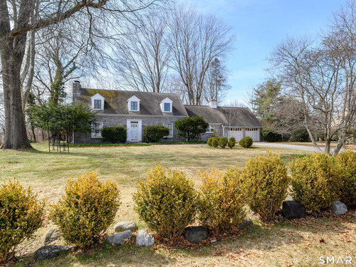  single family home for sale located at 8 Crest Road, Danbury, CT 06811