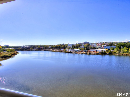 Waterfront condo home for sale located at 136 East Avenue, apt 4c, Norwalk, CT 06851