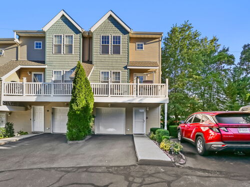  townhouse condo for sale located at 17 Miranda Lane, 17, Stratford, CT 06615