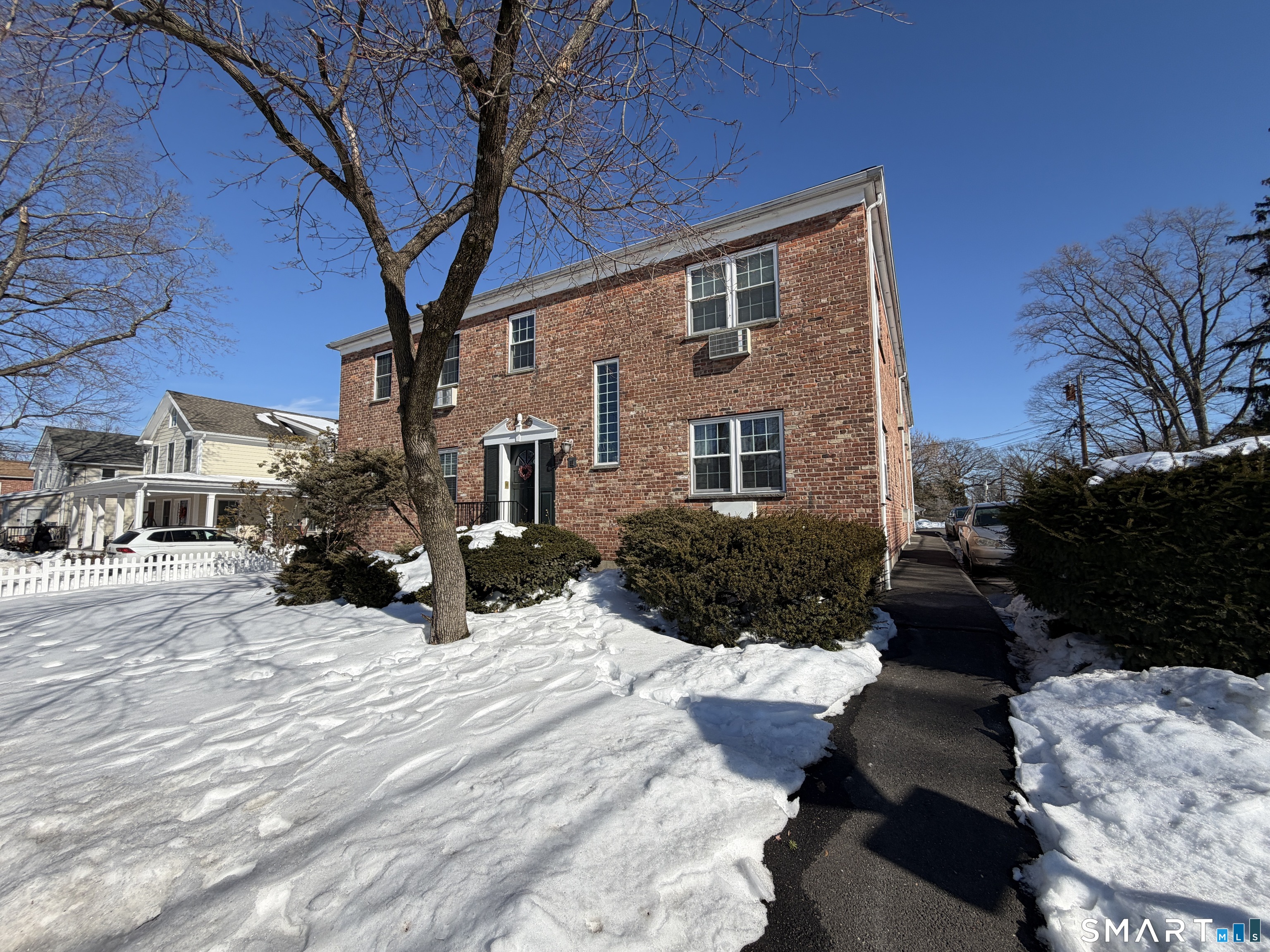 11 Belltown Road, apt 1, Stamford, CT 06905 | For Sale at $270,000