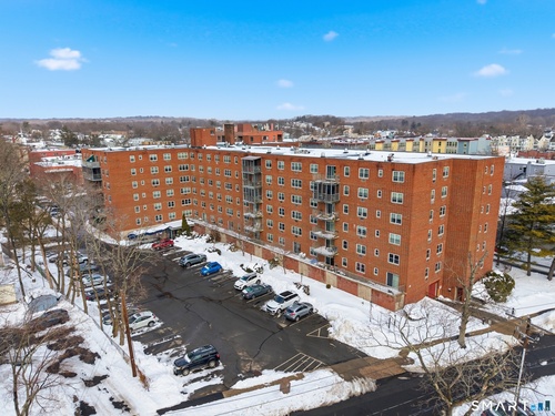  condo home for sale located at 27 Northill Street, apt 5s, Stamford, CT 06907