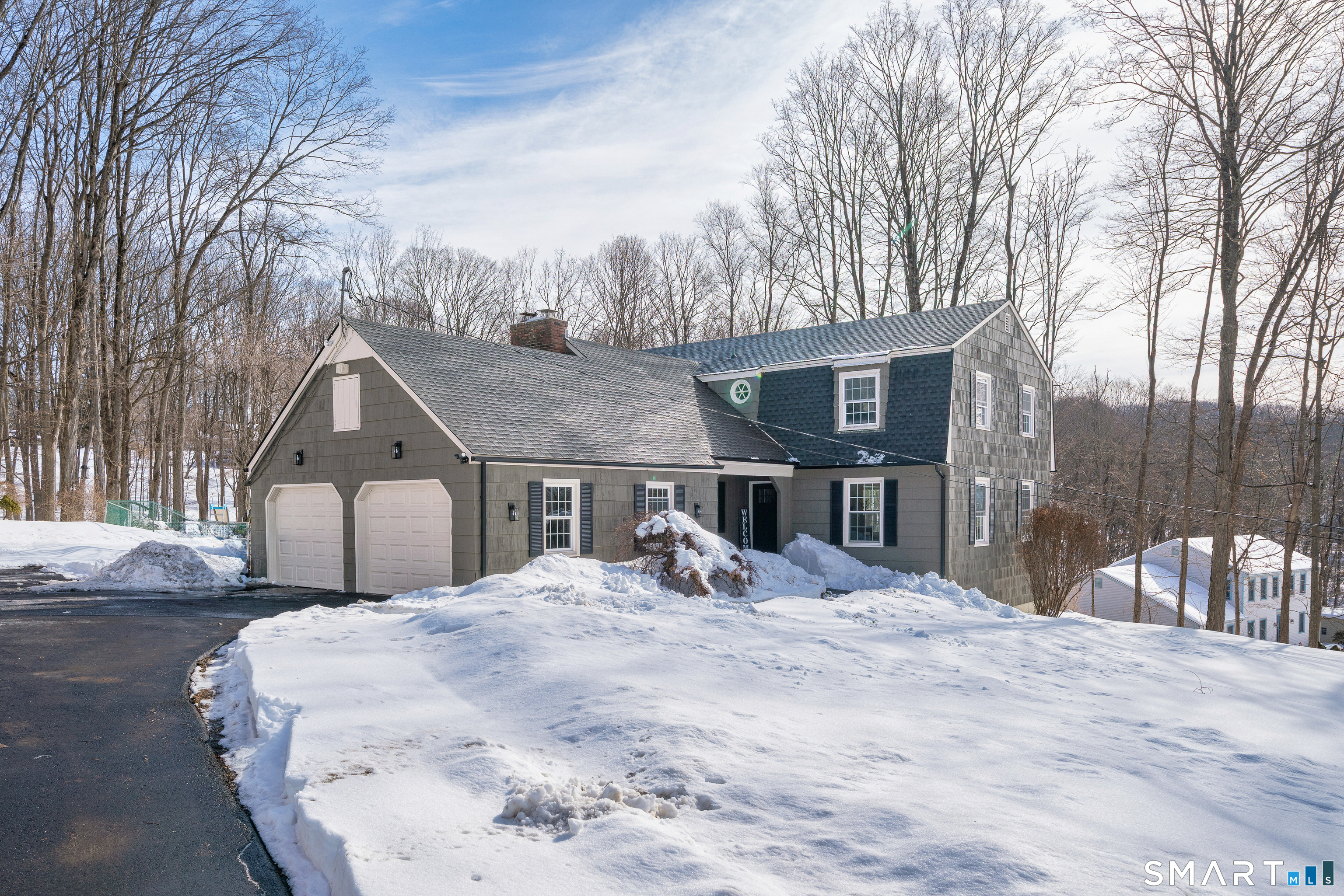 34 Lindencrest Drive, Danbury, CT 06811 | For Sale at $925,000
