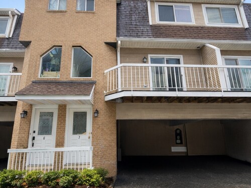  townhouse condo for sale located at 1900 Summer Street, 7, Stamford, CT 06905