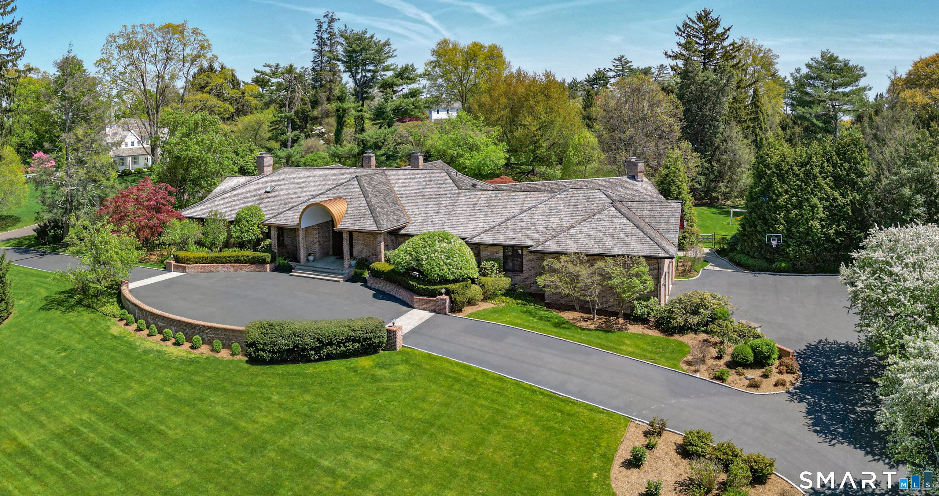 386 North Street, Greenwich, CT 06830 | For Sale at $6,495,000