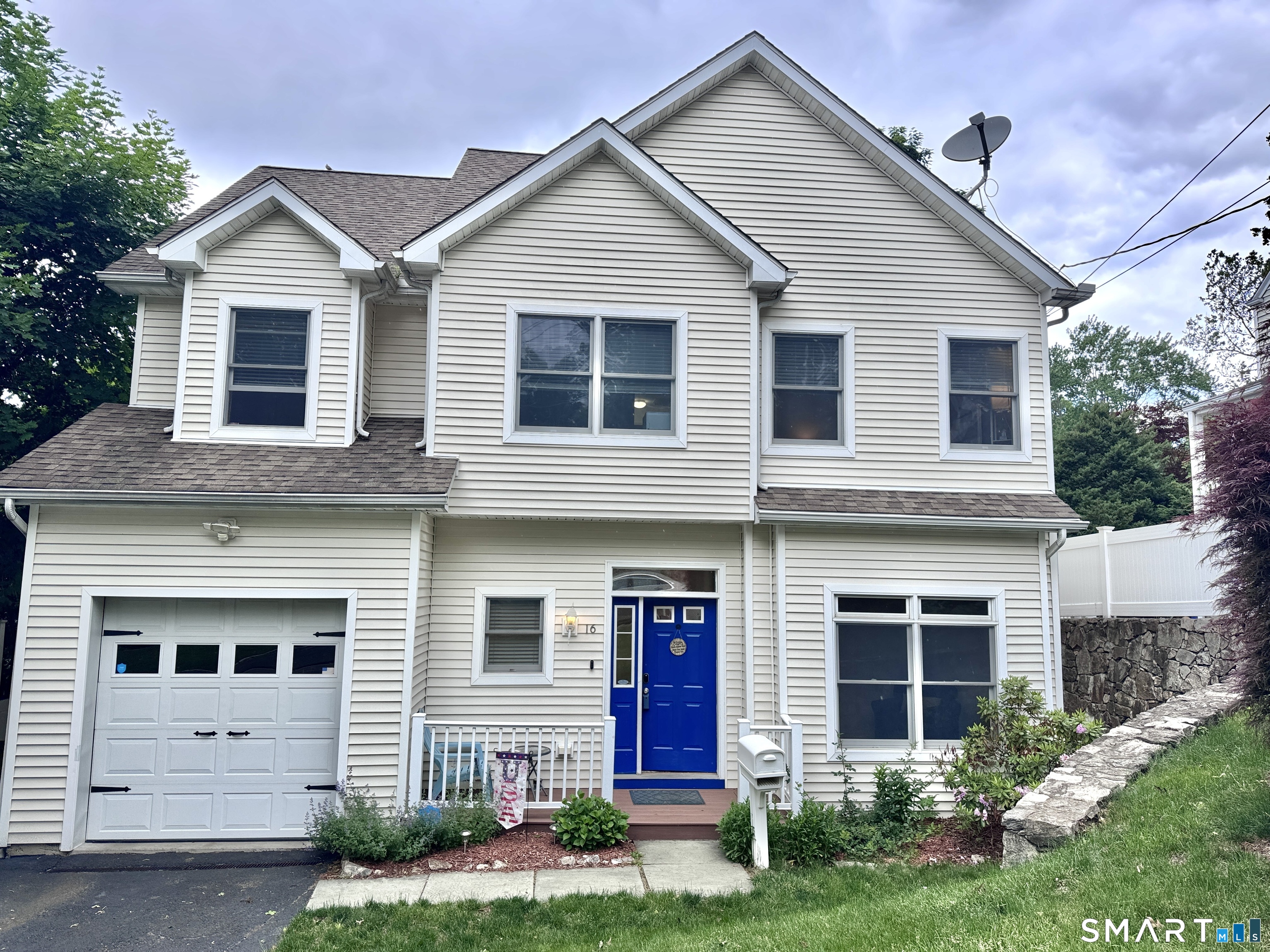 16 Sunset Hill Avenue, Norwalk, CT 06851 | For Sale at $859,000