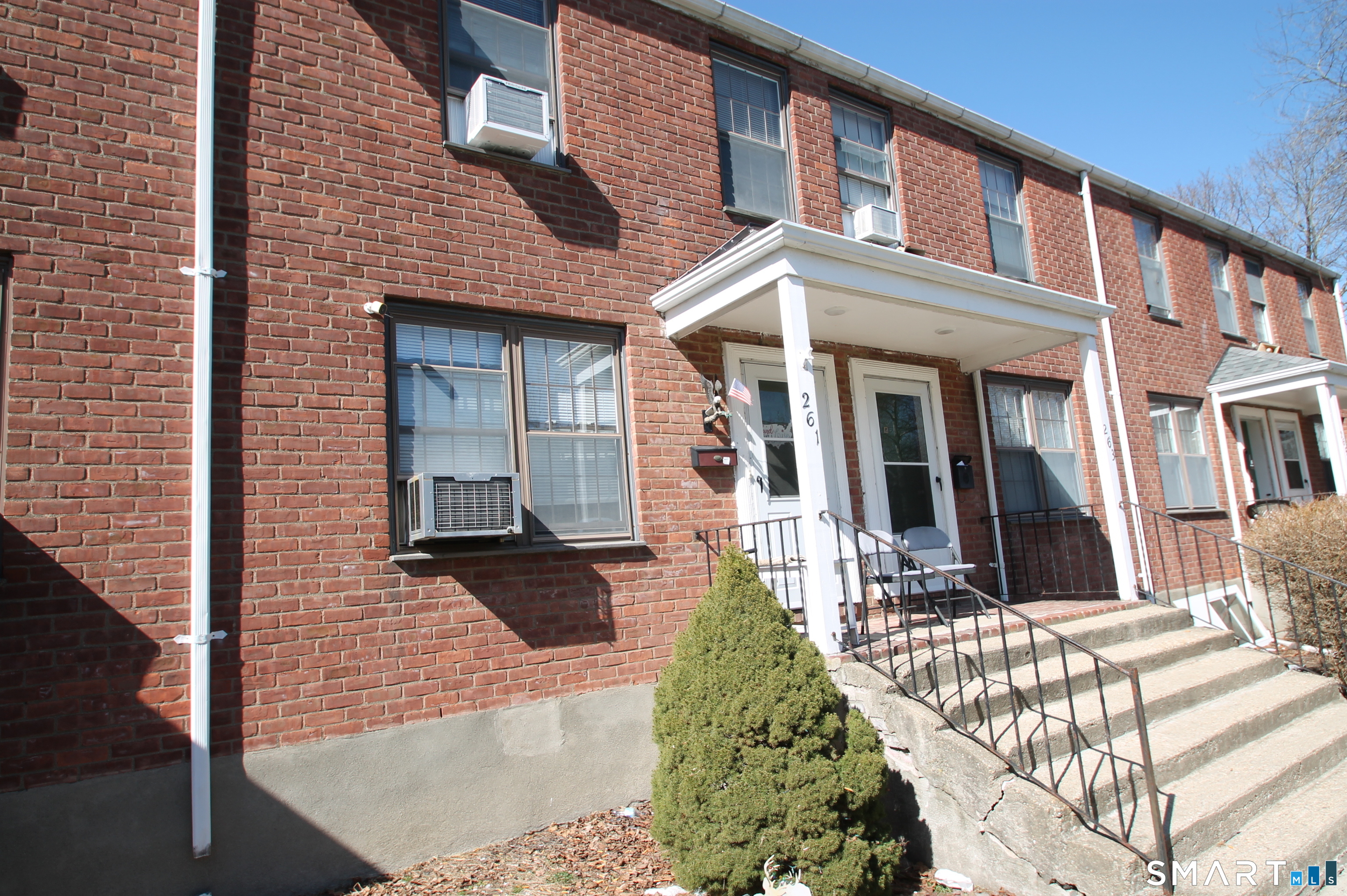 261 Pennsylvania Avenue, 261, Bridgeport, CT 06610 | For Sale at $223,000