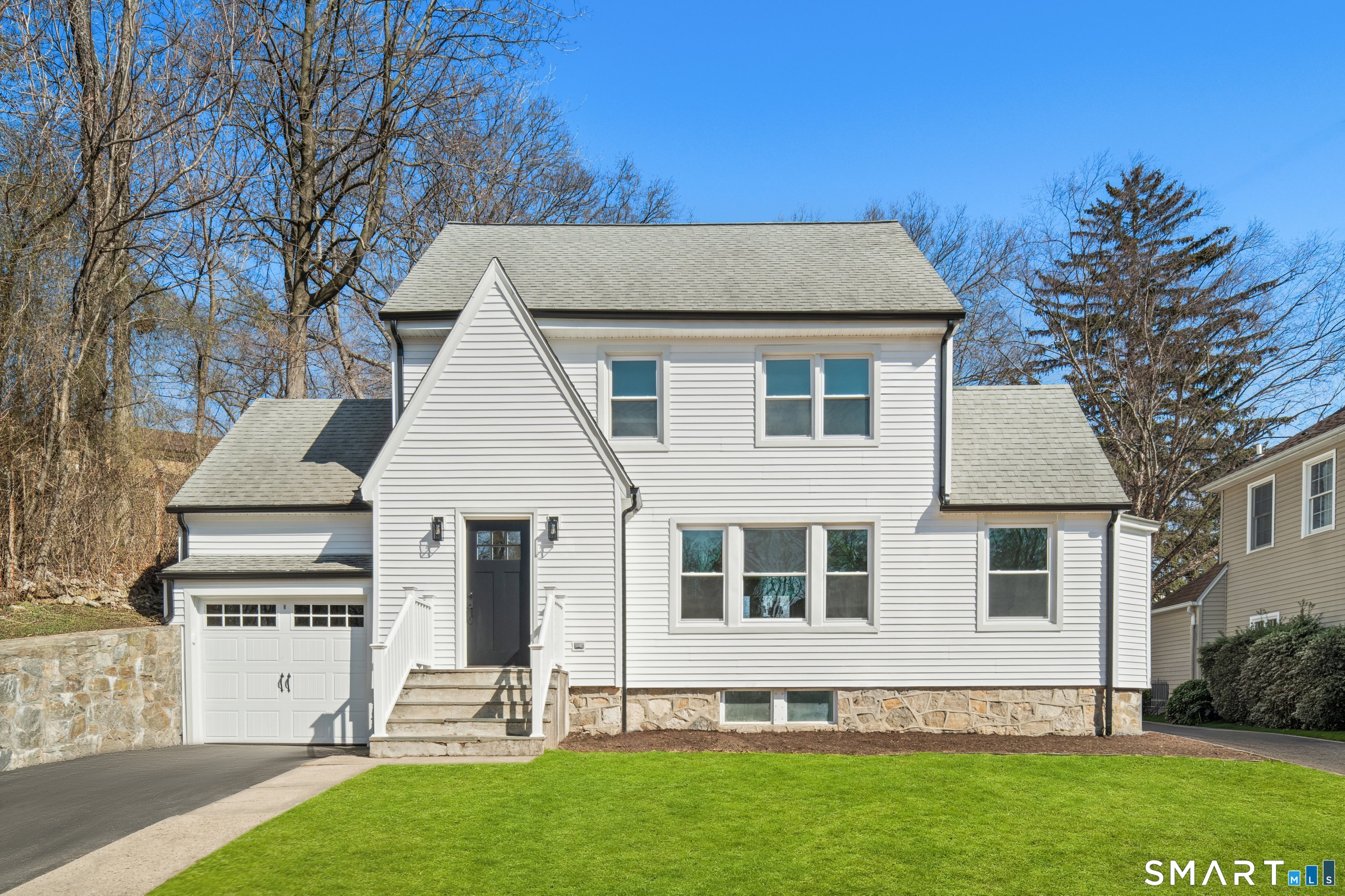 29 Pierce Place, Stamford, CT 06906 | For Sale at $989,000