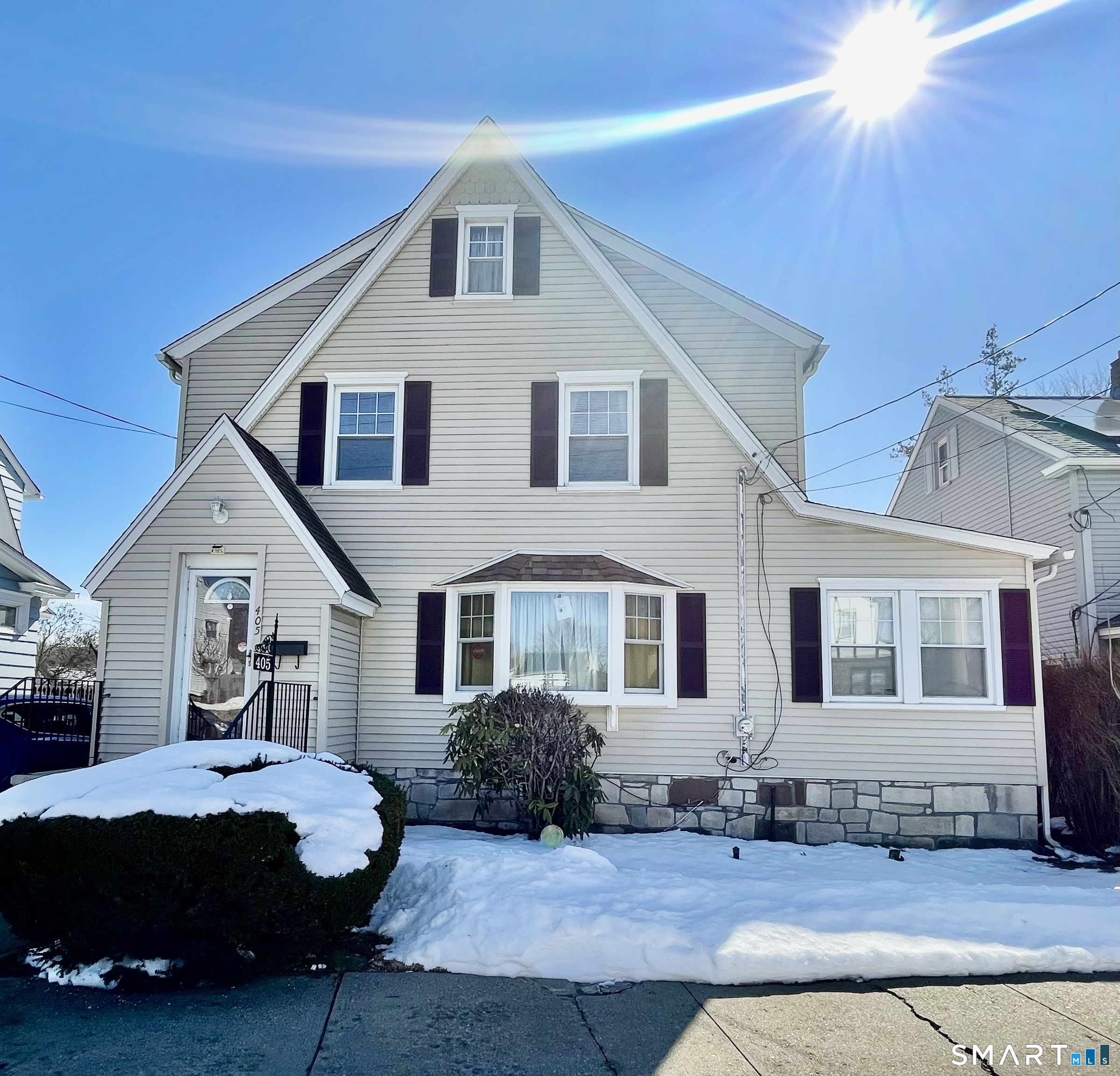 405 Westfield Avenue, Bridgeport, CT 06606 | For Sale at $495,000