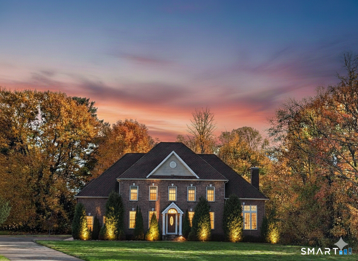 15 Squire Court, Trumbull, CT 06611 | For Sale at $1,199,000