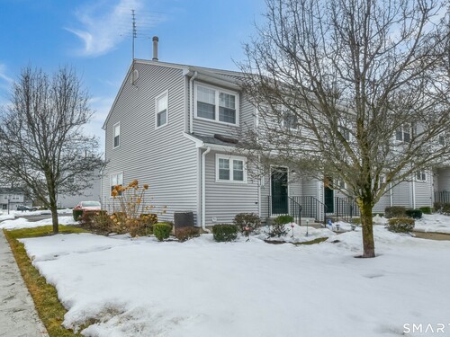  townhouse condo for sale located at 1403 Old Town Road, 1403, Bridgeport, CT 06606