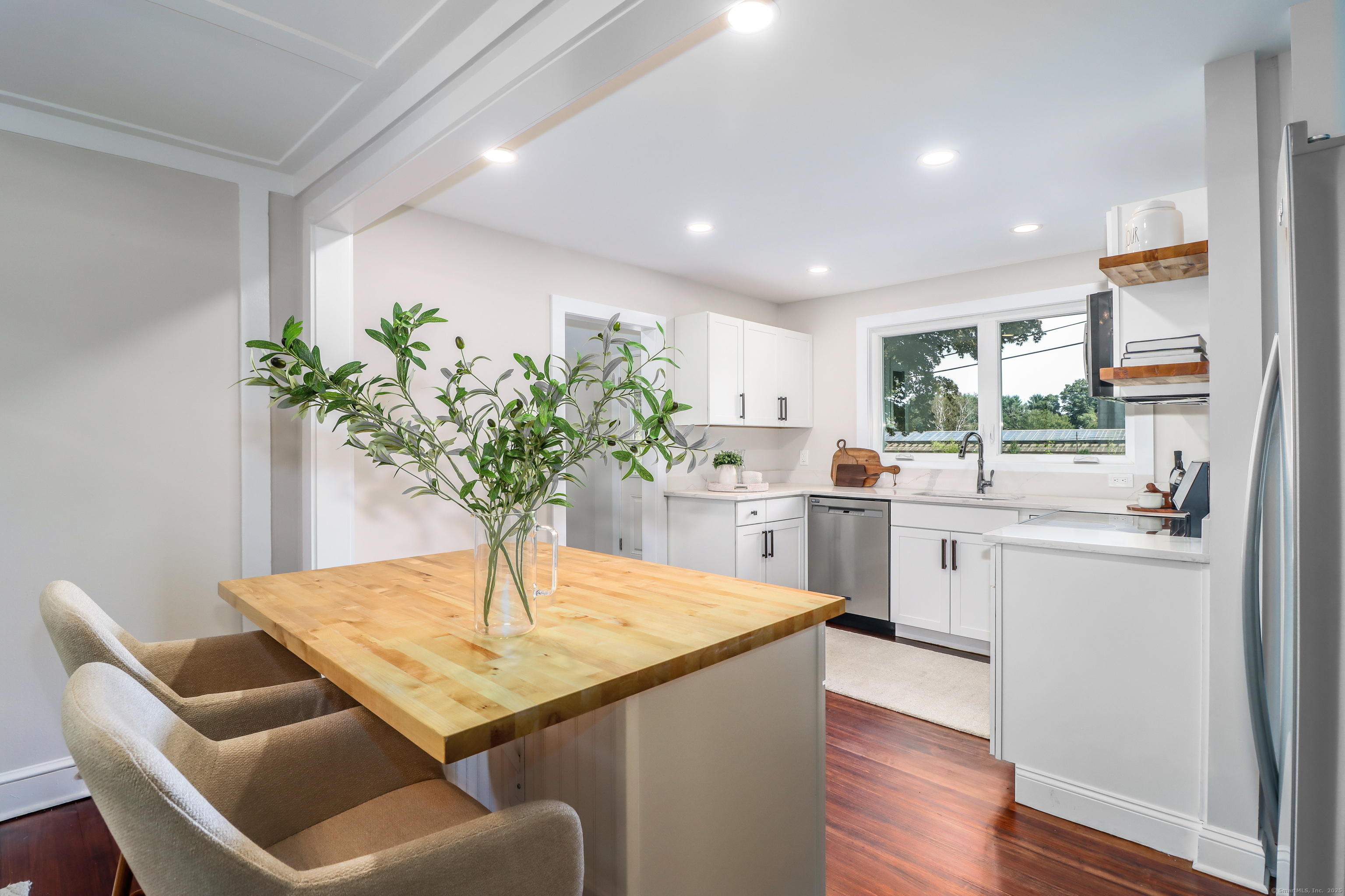 27 Obtuse Road South, Brookfield, CT 06804 | For Sale at $500,000