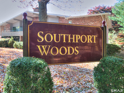  condo home for sale located at 103 Southport Woods Drive, 103, Fairfield, CT 06890